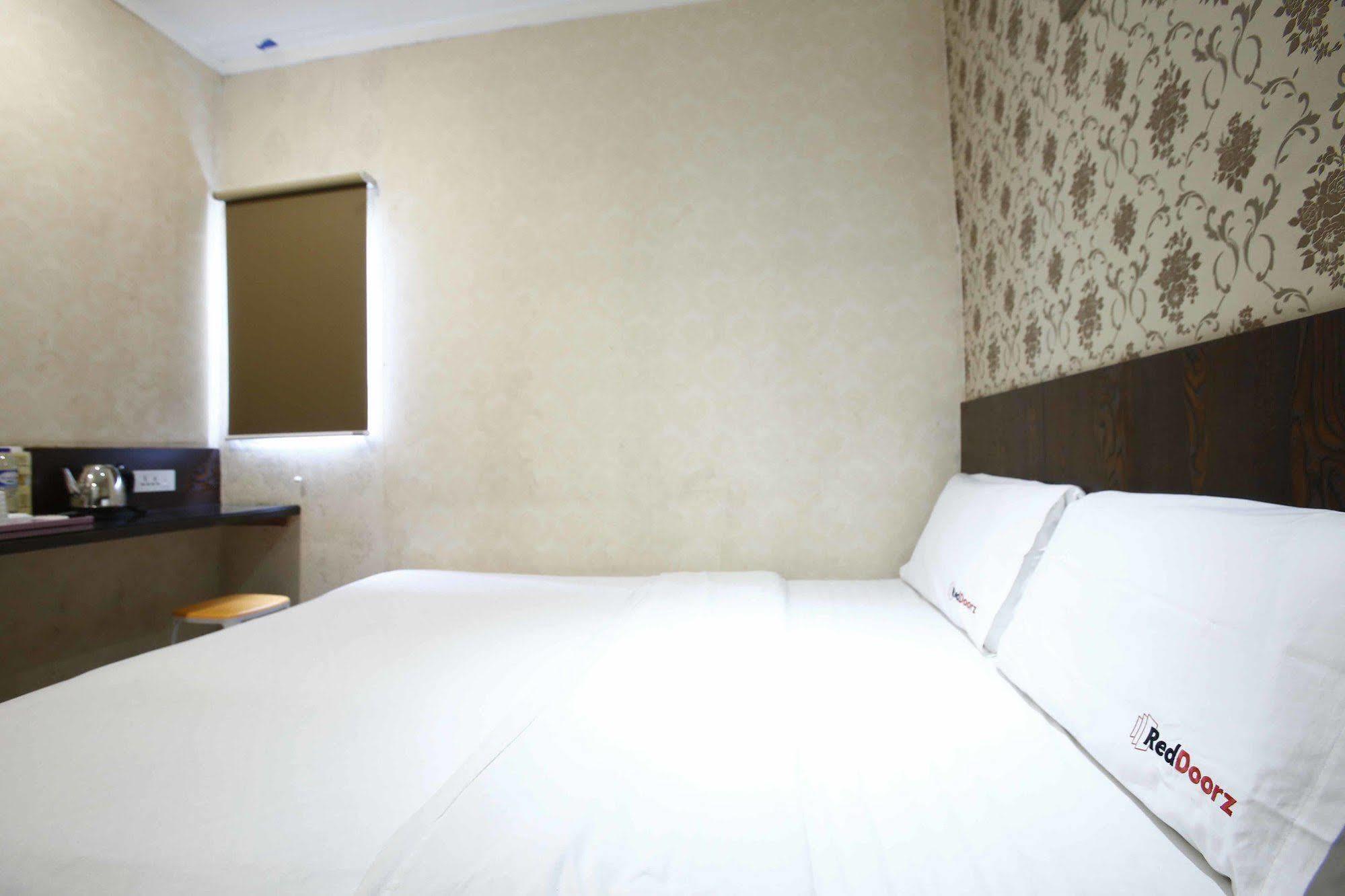 Reddoorz @ Gajah Mada Hotel Jakarta Eksteriør billede